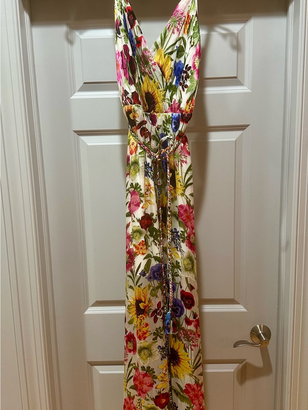 Alice + Olivia White Maxi Dress with Multicolor Floral Print. Size 8.
